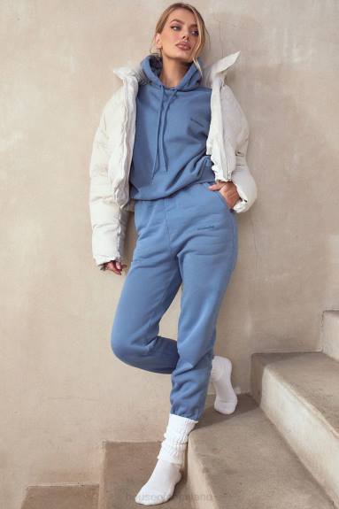 vestiario esso House of CB Piumino a forma di C oversize color avorio Hero X44T1046