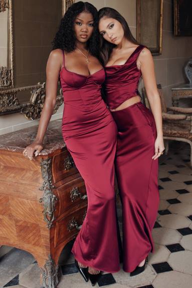 vestiario Esso House of CB un corsetto color rubino con pizzo sul retro X44T1