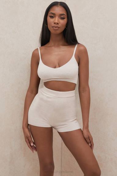 vestiario esso House of CB Top corto in maglia soffice color crema di Lorna X44T779