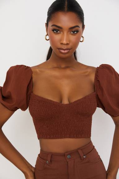 vestiario esso House of CB Top corto lavanna con maniche a sbuffo color cacao X44T748