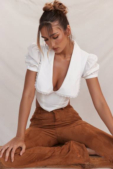 vestiario esso House of CB top augusta bianco con pin tuck X44T667