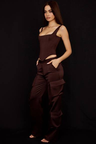 vestiario esso House of CB pantaloni cargo in raso color cioccolato Daria X44T939