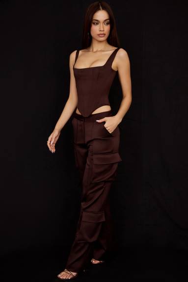 vestiario esso House of CB pantaloni cargo in raso color cioccolato Daria X44T939