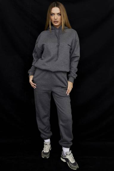 vestiario esso House of CB pantaloni da jogging in pile grigio scuro con retro in pile X44T945